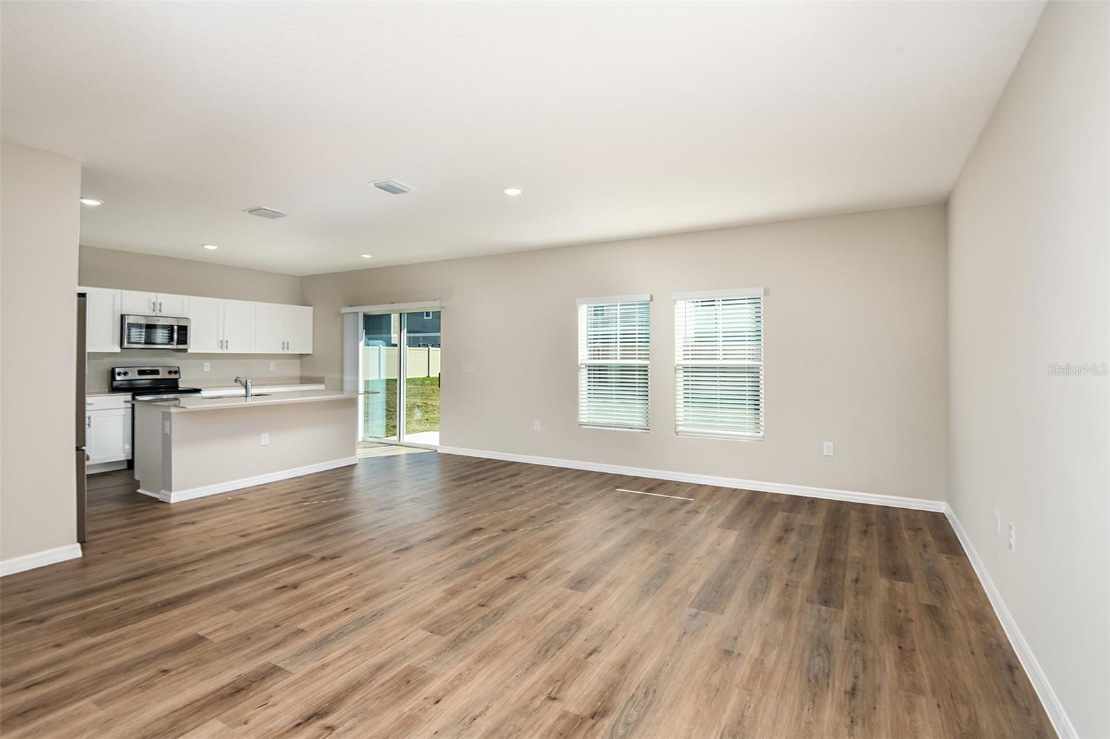 Image 7 of 24 For 4035 Gardenia Avenue