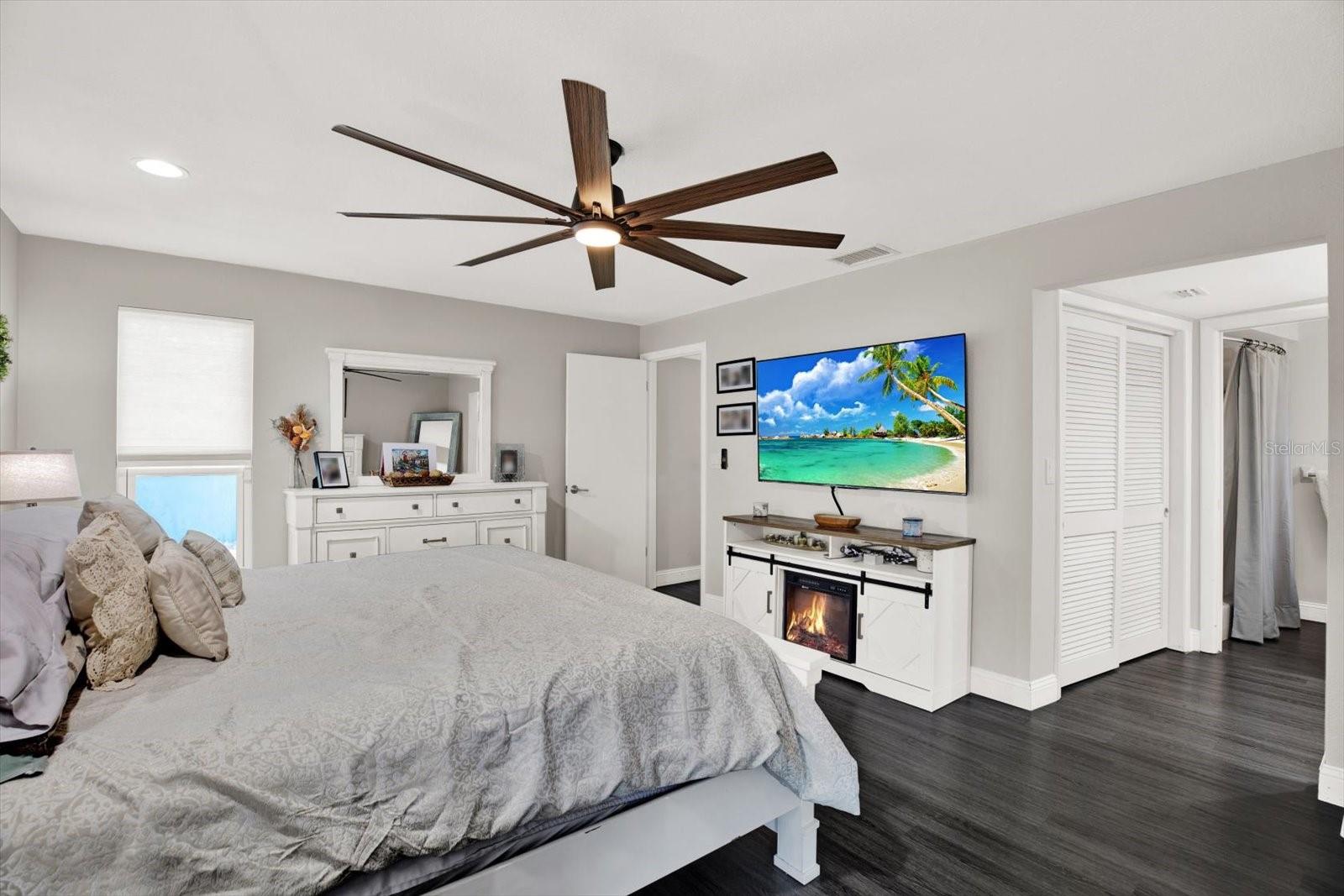 Image 11 of 32 For 7092 119th Street