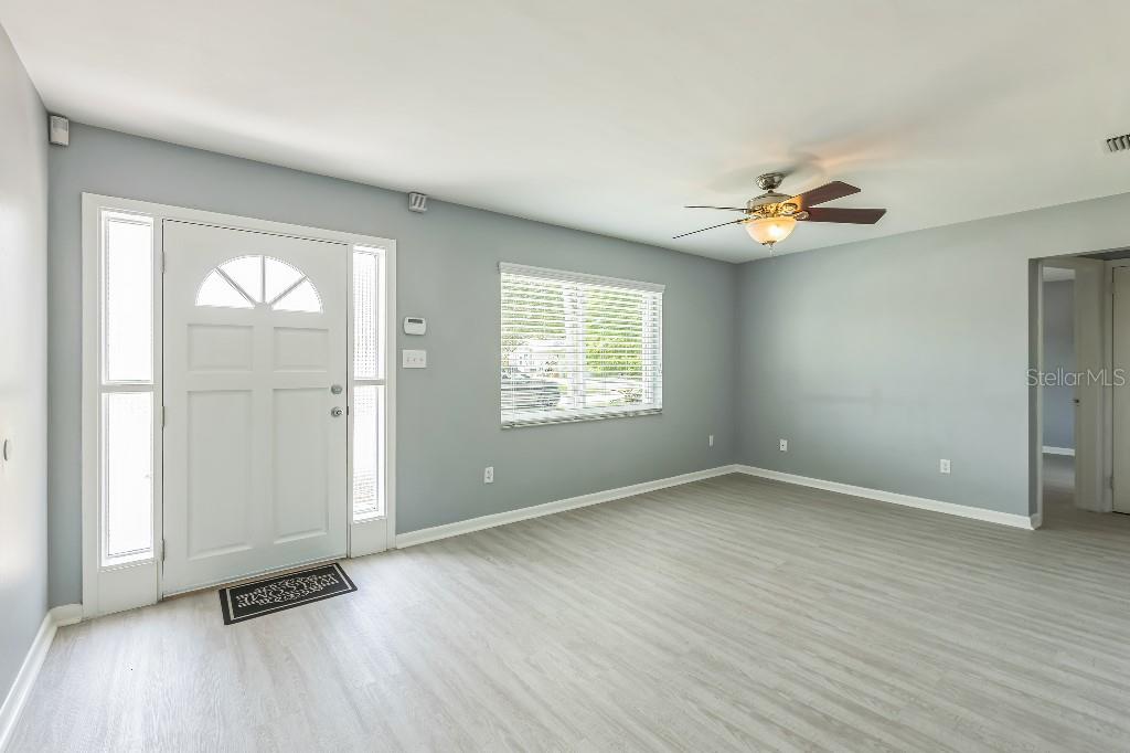 Image 4 of 24 For 106 Avery Avenue