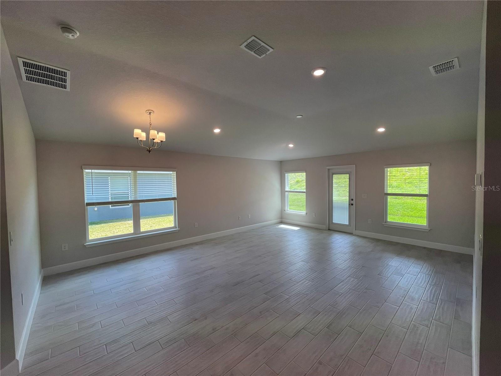 Listing photo id 3 for 13187 Ogden Glade Road