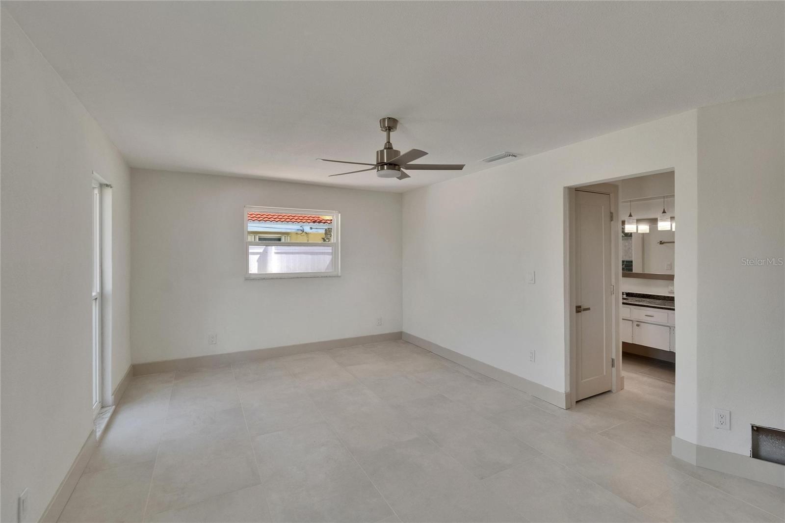 Image 10 of 75 For 1492 Sea Gull Drive S