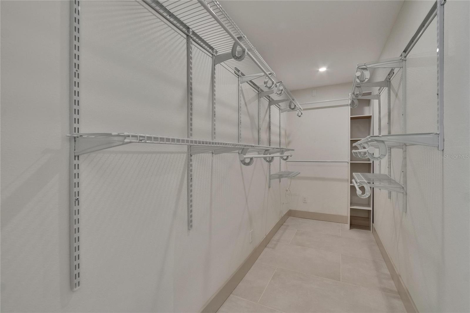 Image 17 of 75 For 1492 Sea Gull Drive S