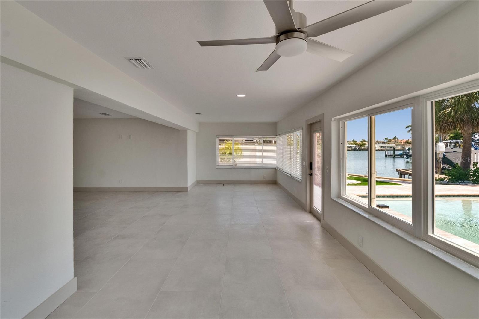 Image 23 of 75 For 1492 Sea Gull Drive S