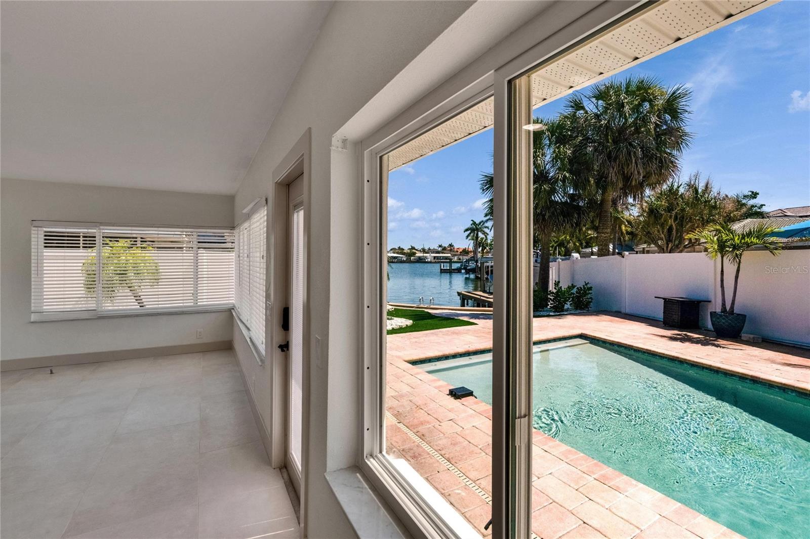 Image 25 of 75 For 1492 Sea Gull Drive S