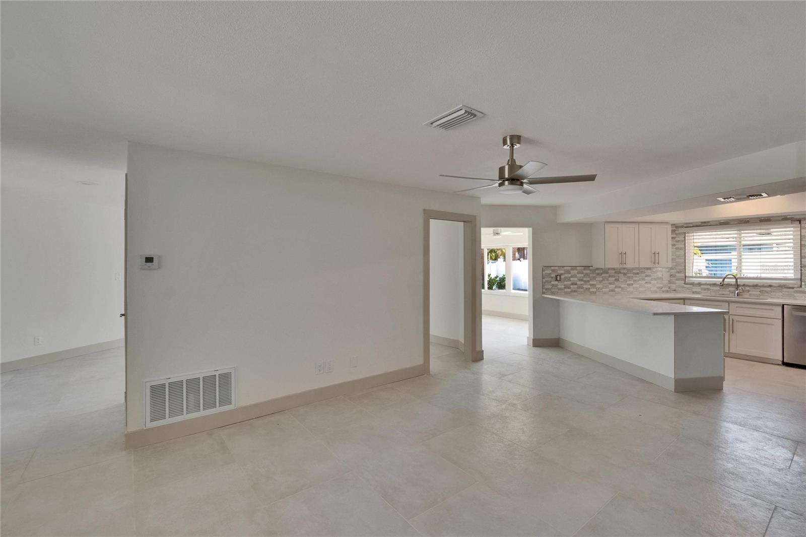 Image 31 of 75 For 1492 Sea Gull Drive S