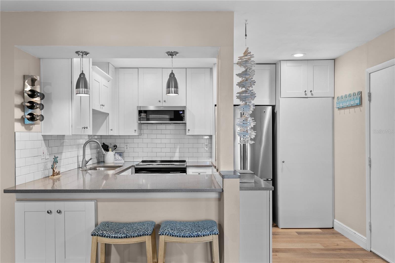 Image 10 of 34 For 607 Albany Avenue 1