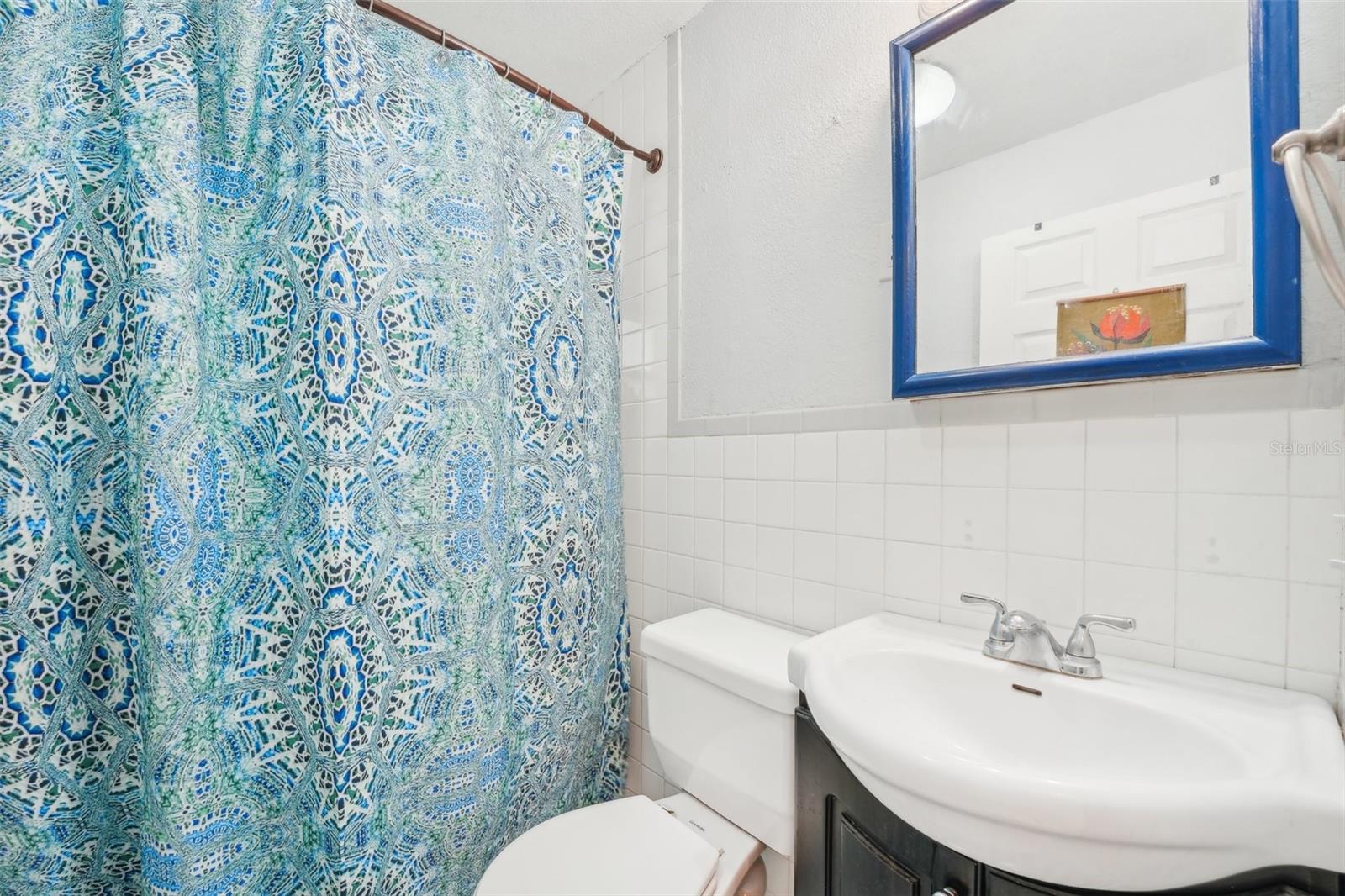 Listing photo id 11 for 4801 71st Street N