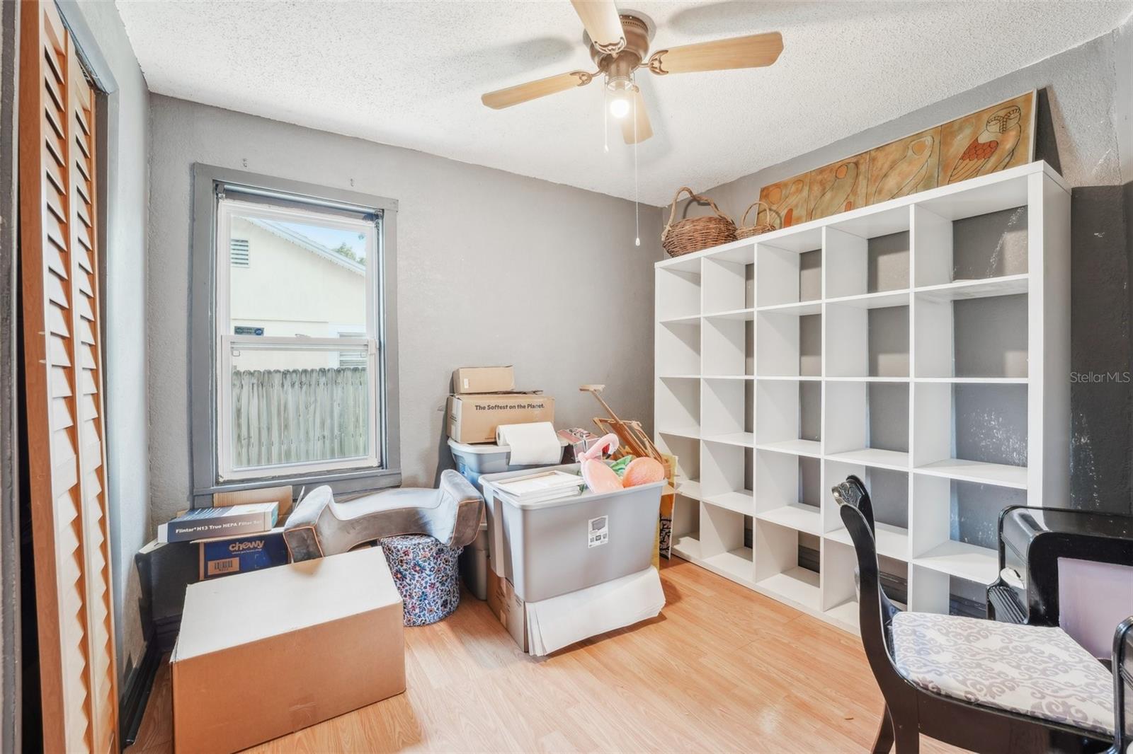 Listing photo id 7 for 4801 71st Street N