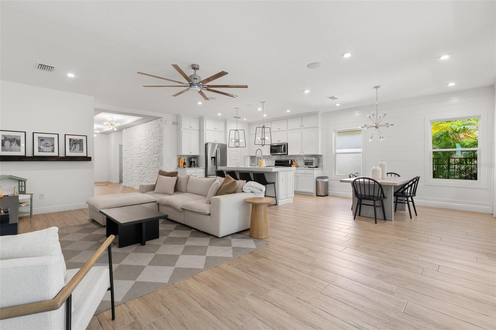 Image 4 of 23 For 5412 Silver Sun Drive