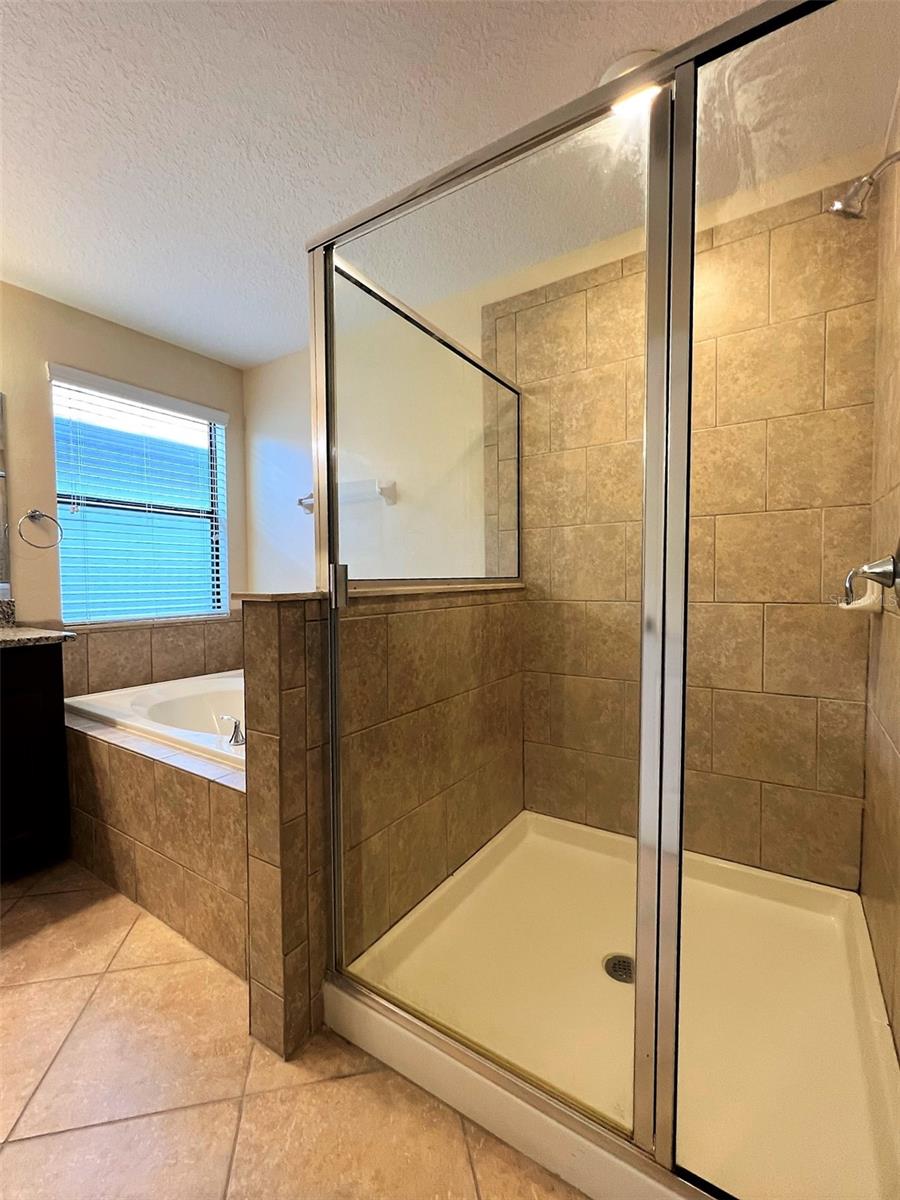 Listing photo id 23 for 1221 Ballard Green Place