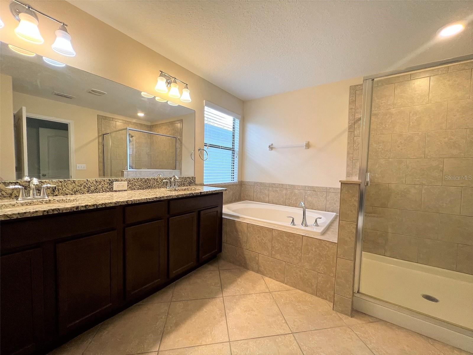 Listing photo id 26 for 1221 Ballard Green Place