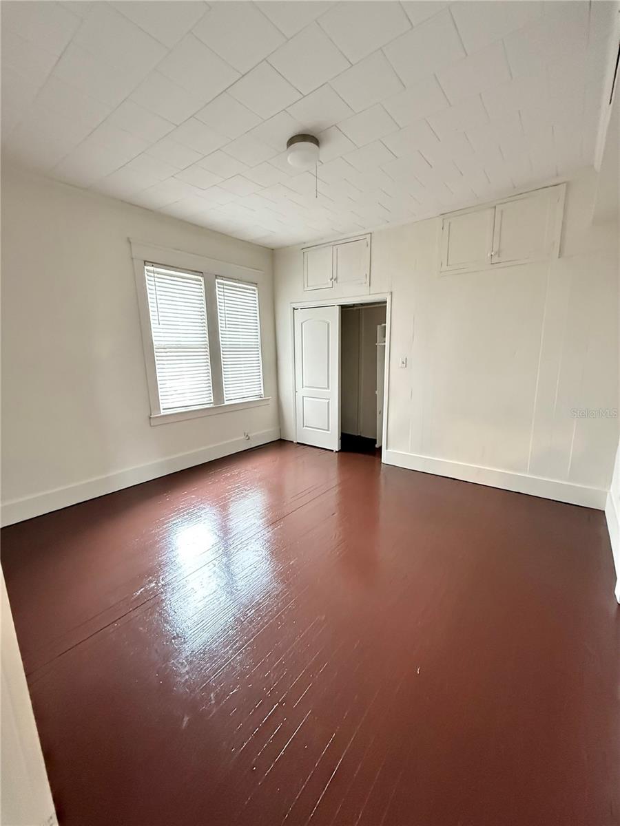Image 14 of 30 For 712 Missouri Avenue