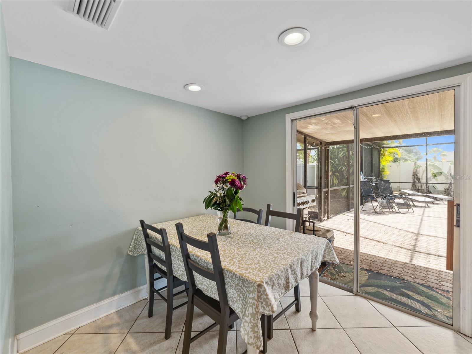 Image 13 of 44 For 2619 Green Valley Street