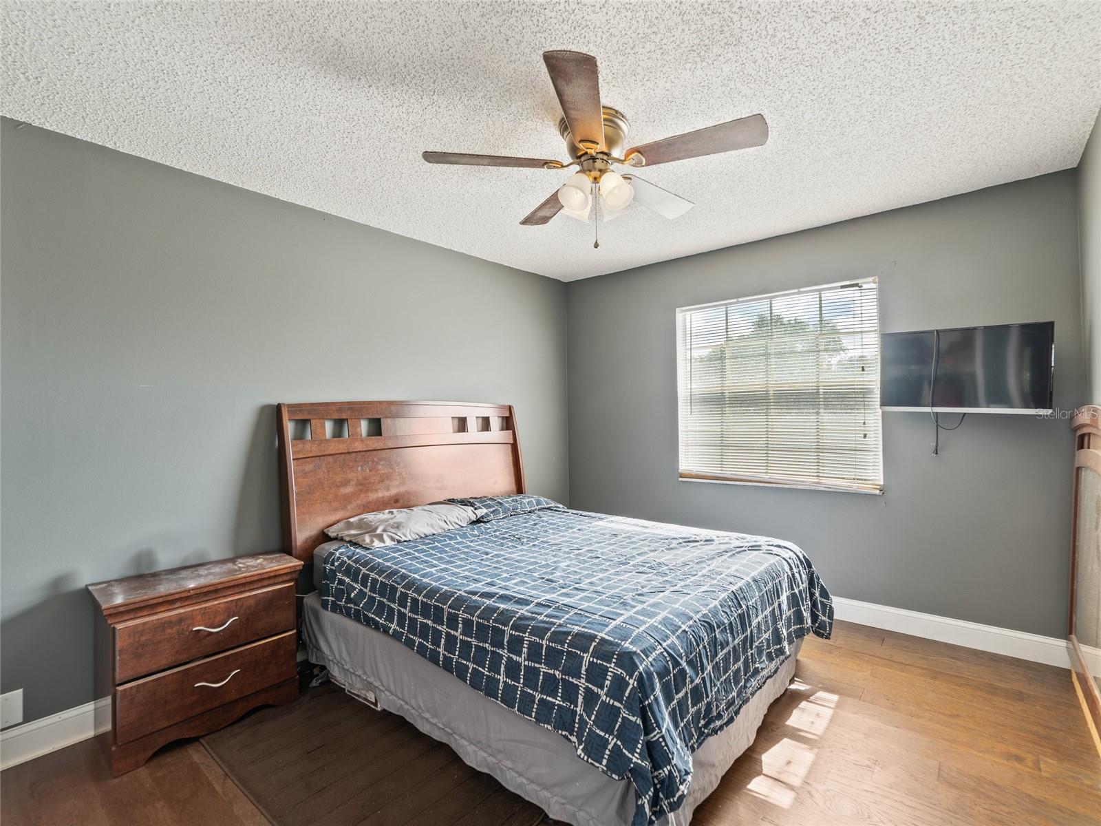 Image 31 of 44 For 2619 Green Valley Street