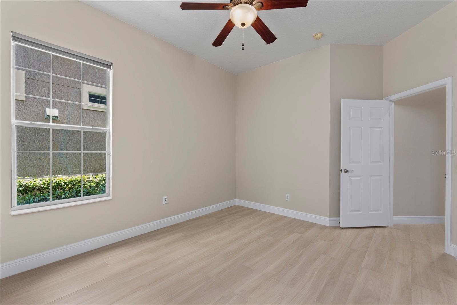 Image 32 of 67 For 14610 Mondavi Court