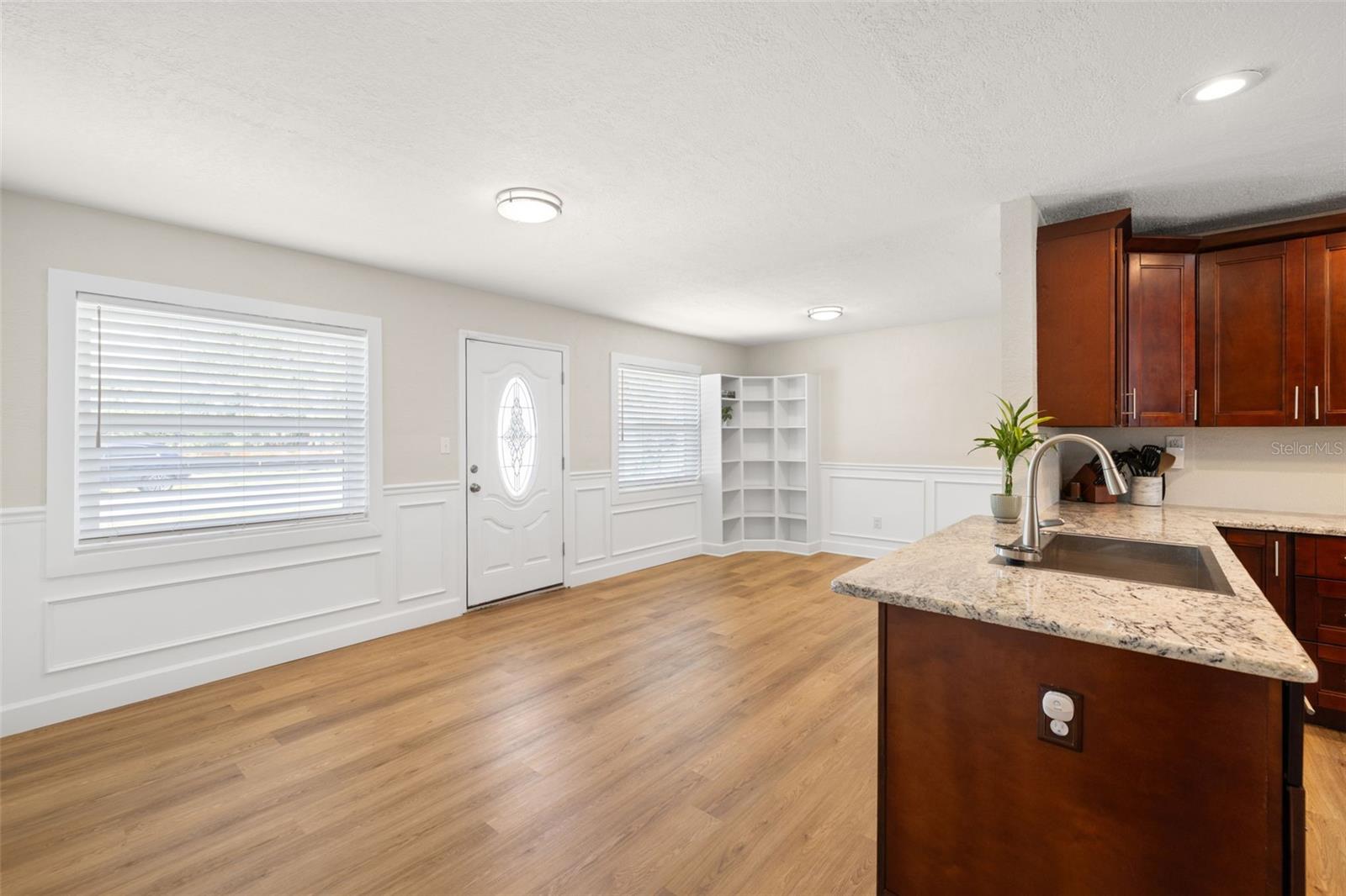 Image 12 of 35 For 4208 Bay Vista Avenue