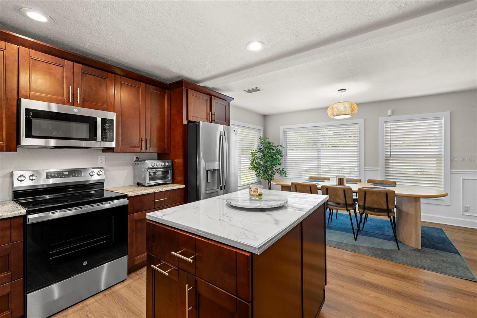 Image 4 of 35 For 4208 Bay Vista Avenue