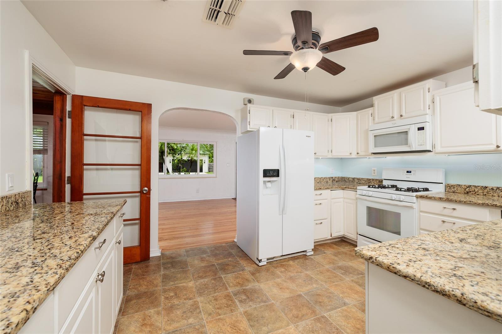 Image 11 of 43 For 3321 14th Street N