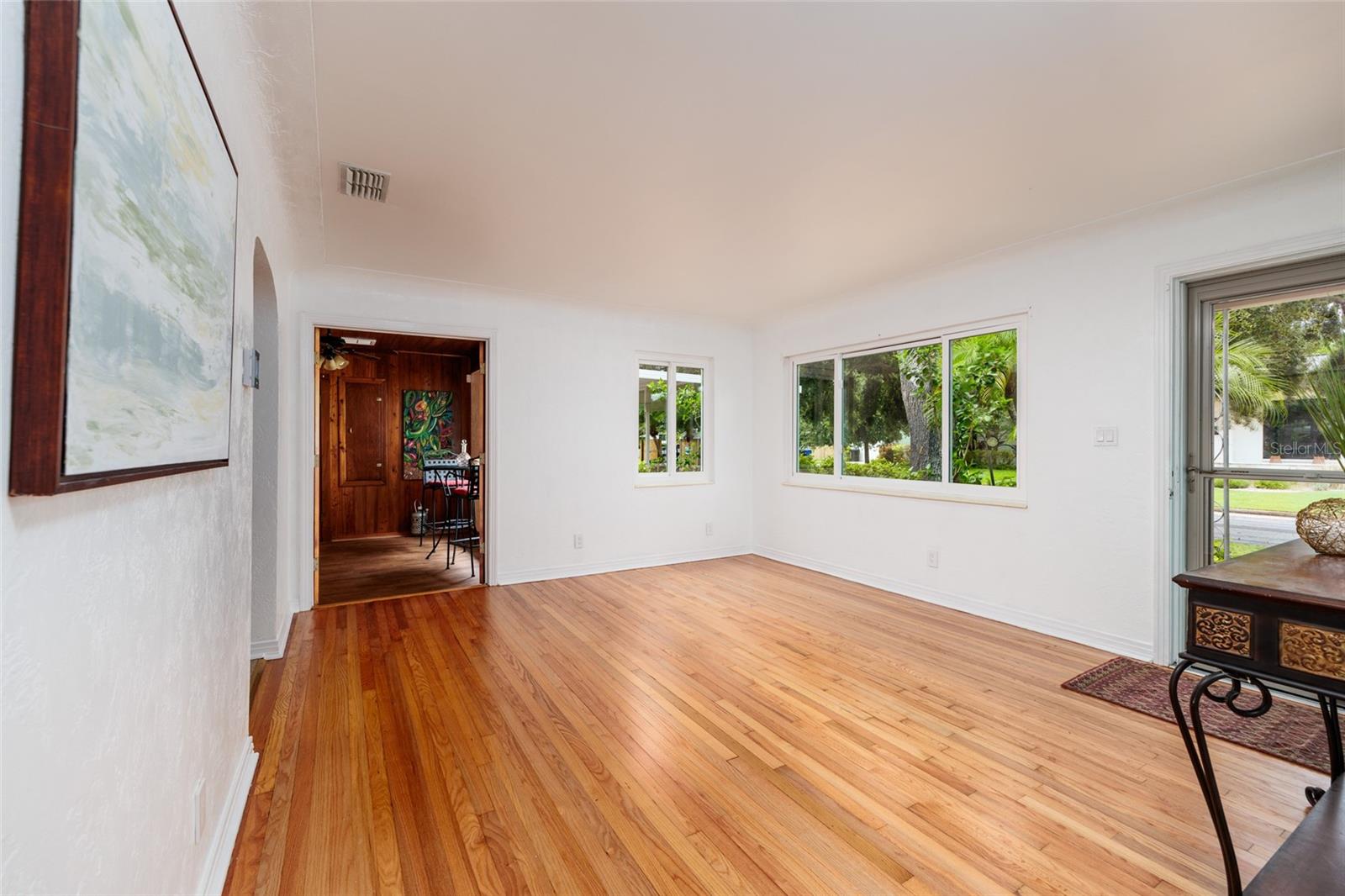 Image 13 of 43 For 3321 14th Street N