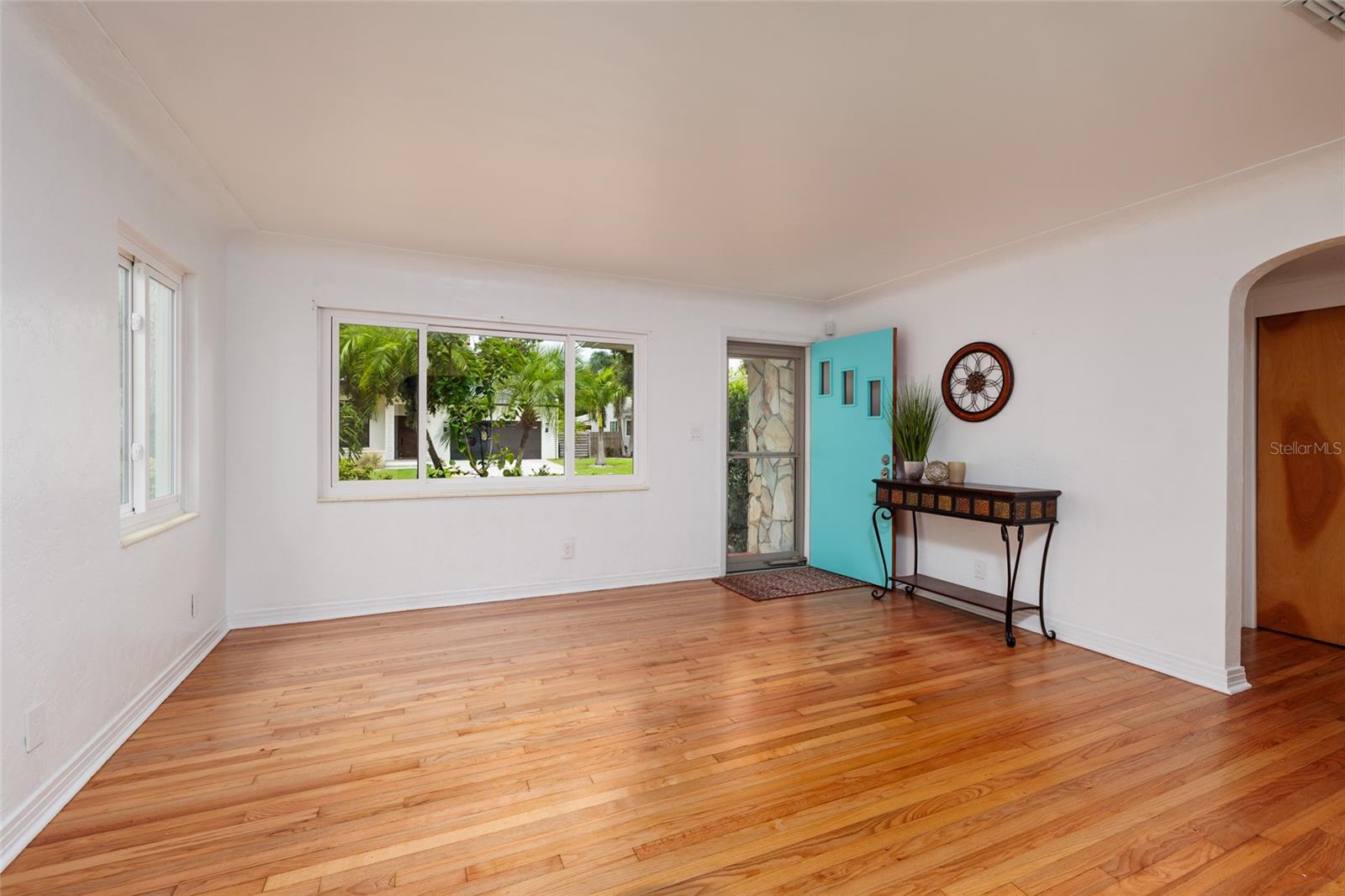 Image 14 of 43 For 3321 14th Street N