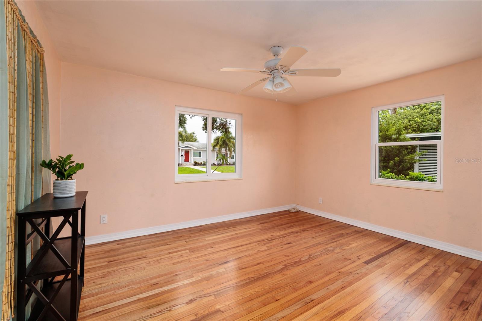 Image 17 of 43 For 3321 14th Street N