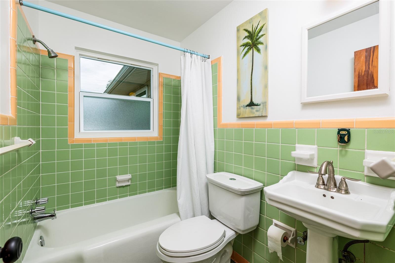 Image 21 of 43 For 3321 14th Street N