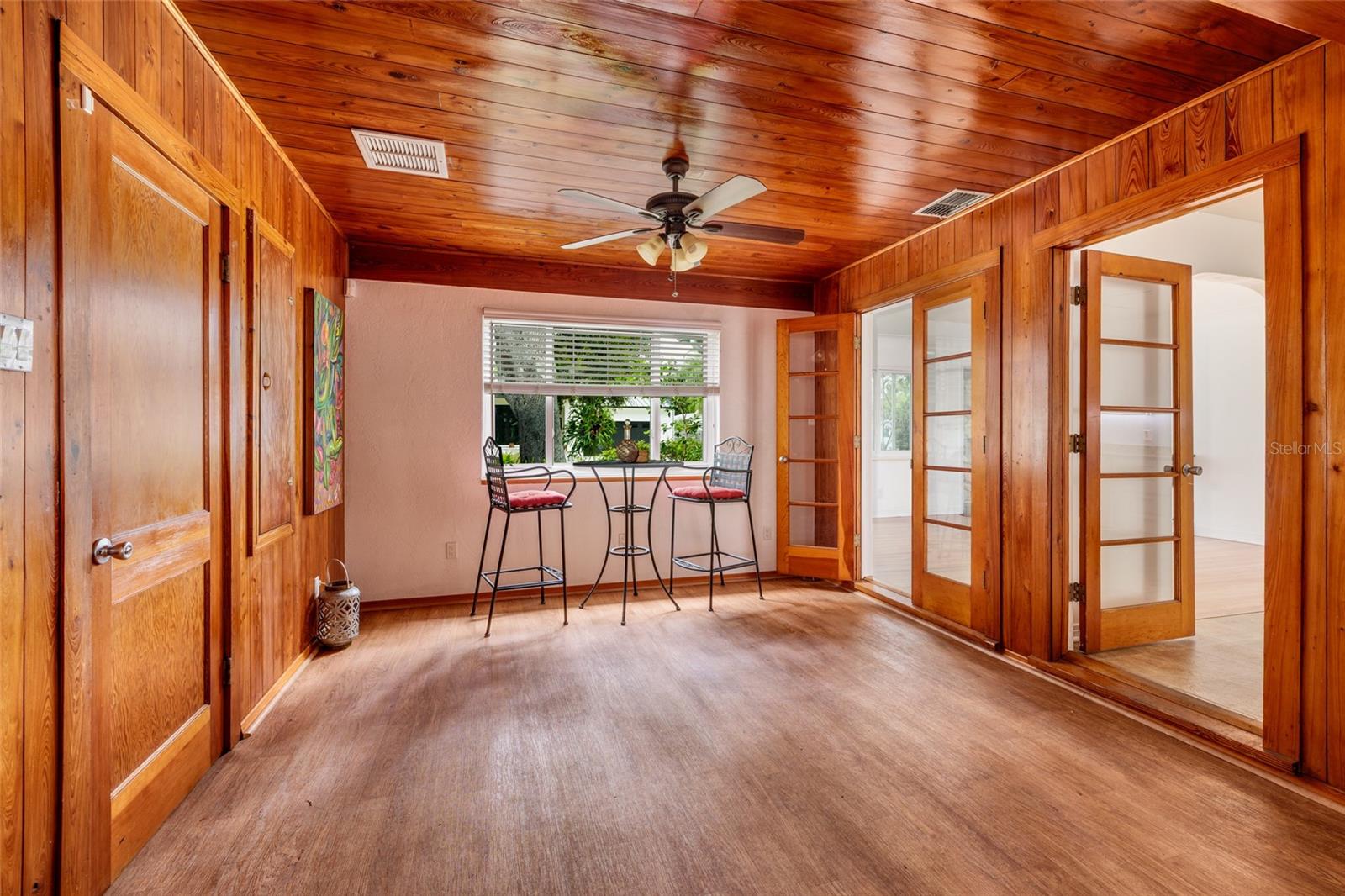 Image 22 of 43 For 3321 14th Street N