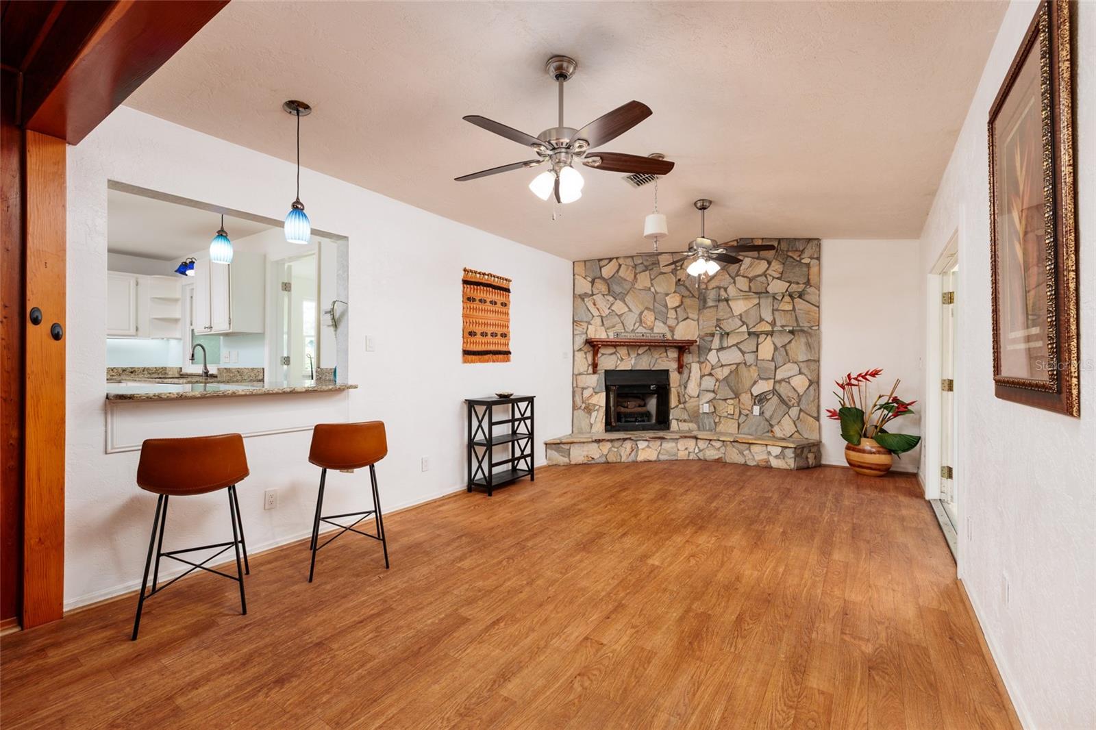 Image 23 of 43 For 3321 14th Street N