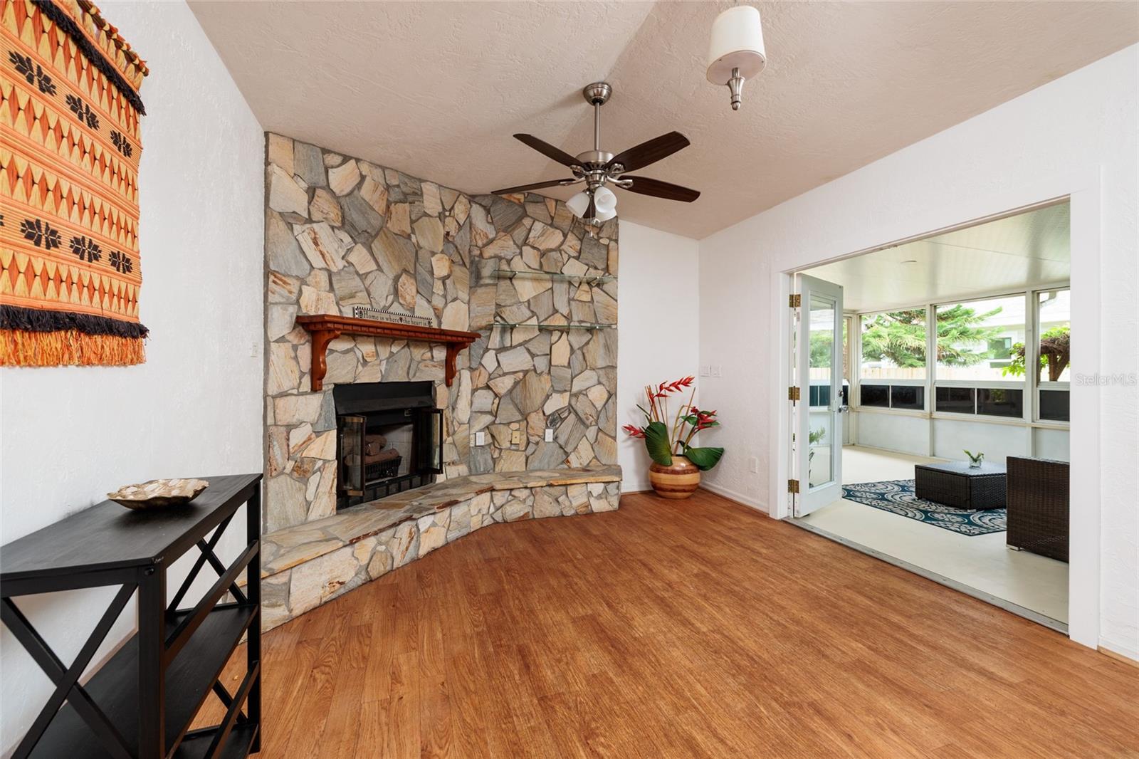 Image 24 of 43 For 3321 14th Street N