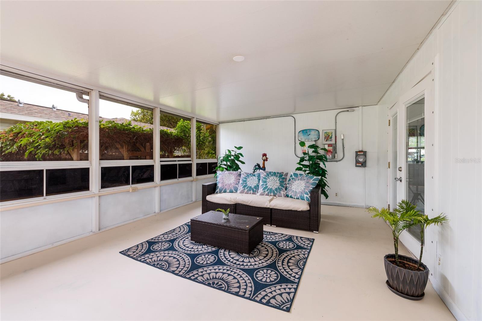 Image 27 of 43 For 3321 14th Street N