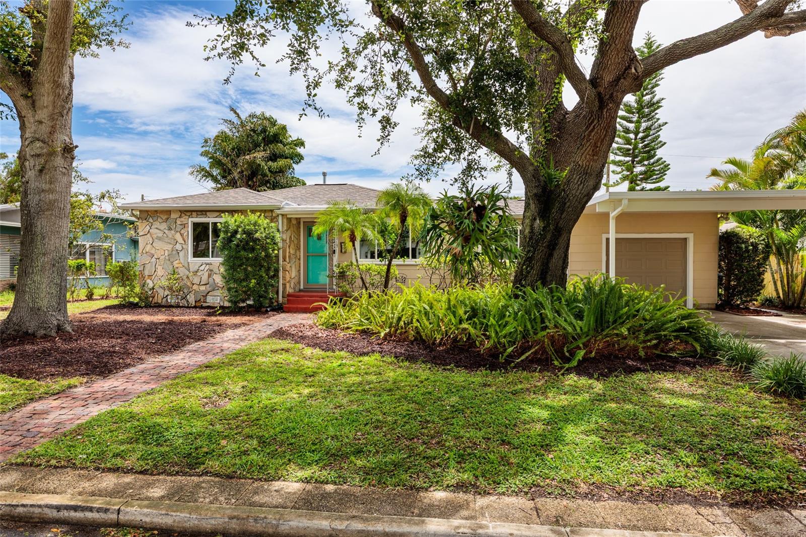 Image 33 of 43 For 3321 14th Street N