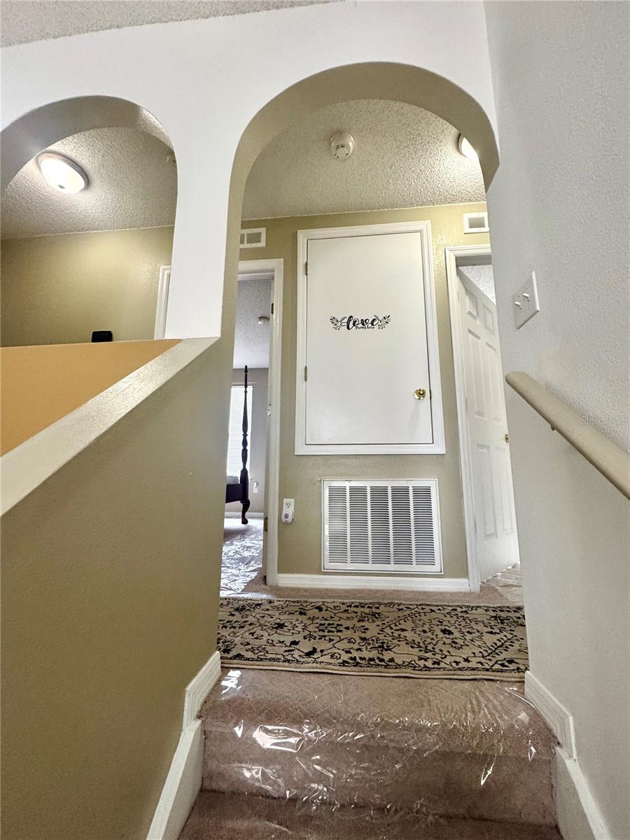 Listing photo id 23 for 3181 Deltona Boulevard