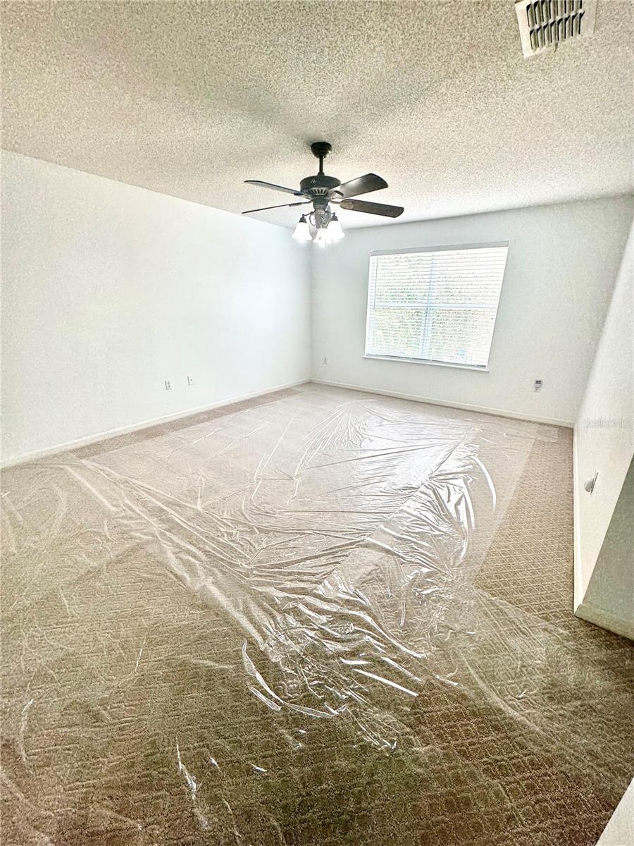 Listing photo id 27 for 3181 Deltona Boulevard