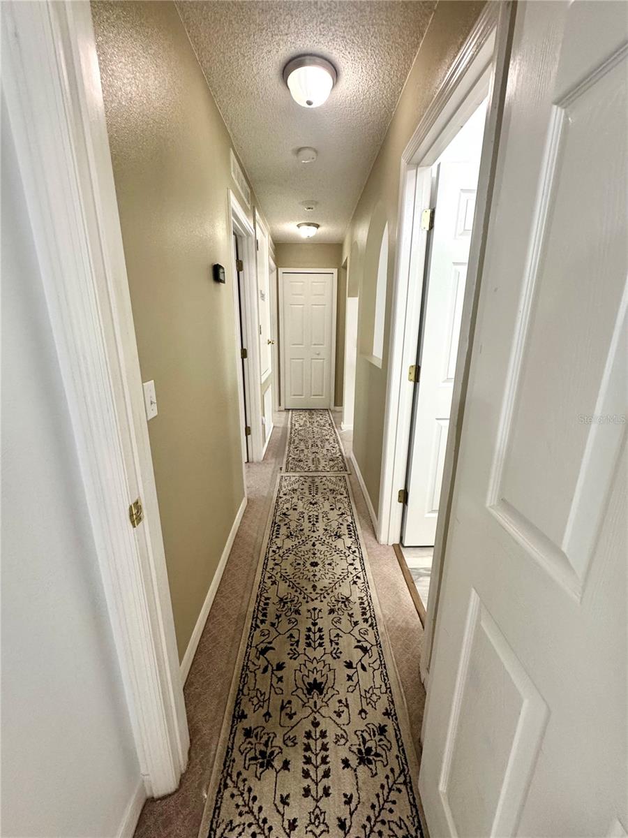 Listing photo id 34 for 3181 Deltona Boulevard