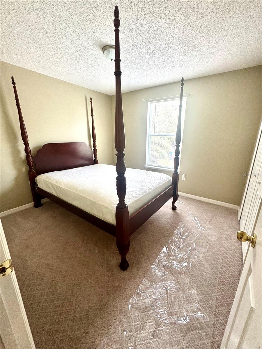 Listing photo id 36 for 3181 Deltona Boulevard