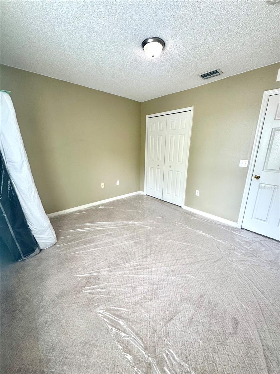 Listing photo id 37 for 3181 Deltona Boulevard