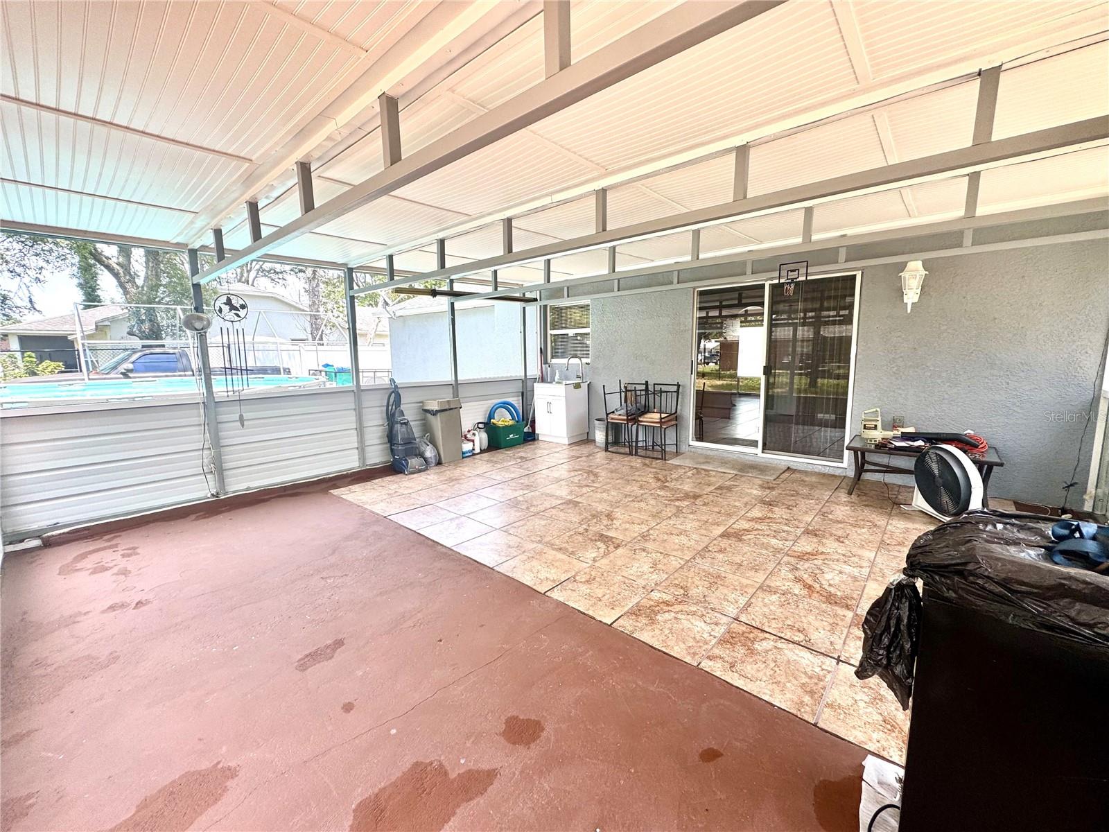 Listing photo id 45 for 3181 Deltona Boulevard