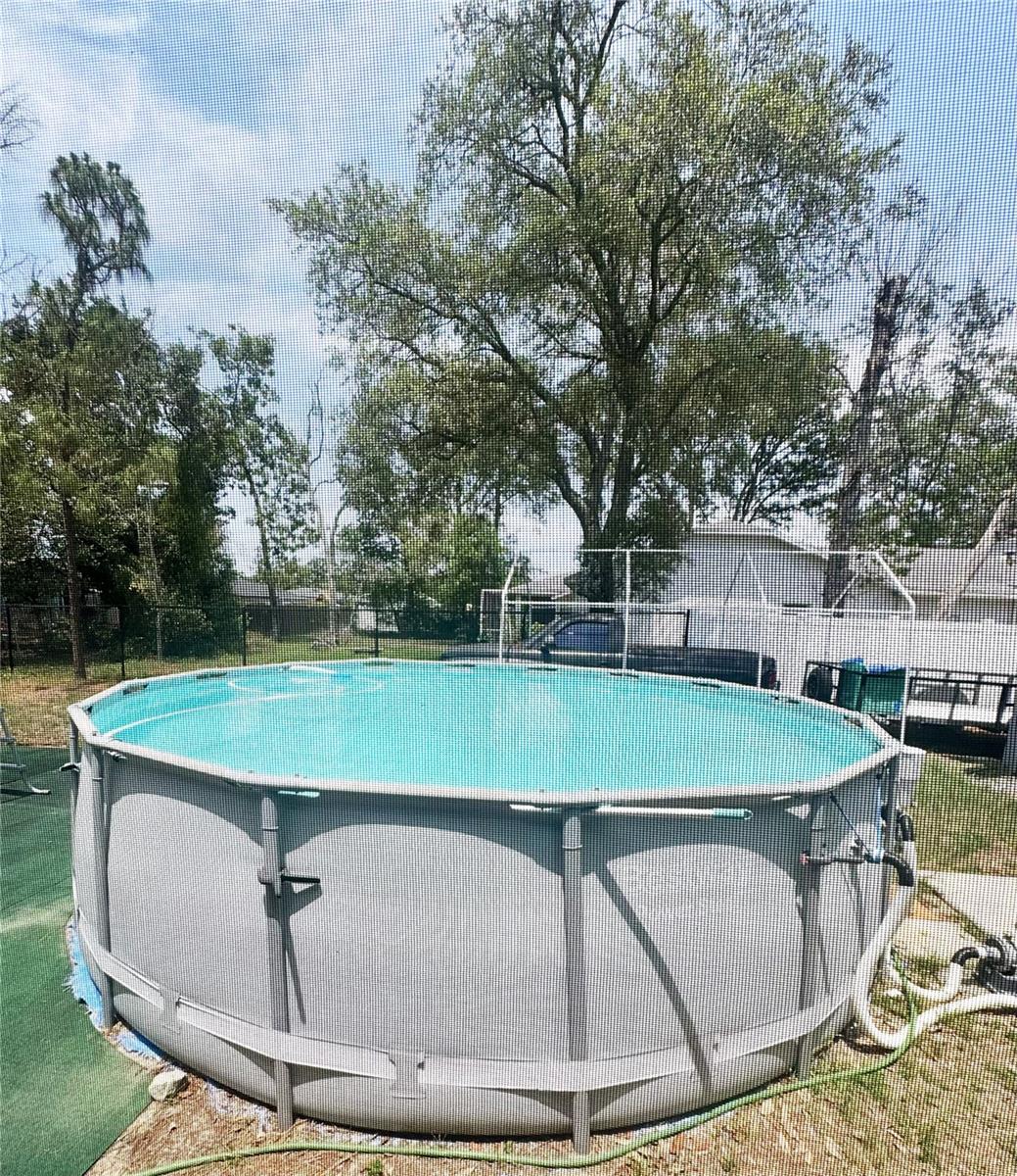 Listing photo id 49 for 3181 Deltona Boulevard