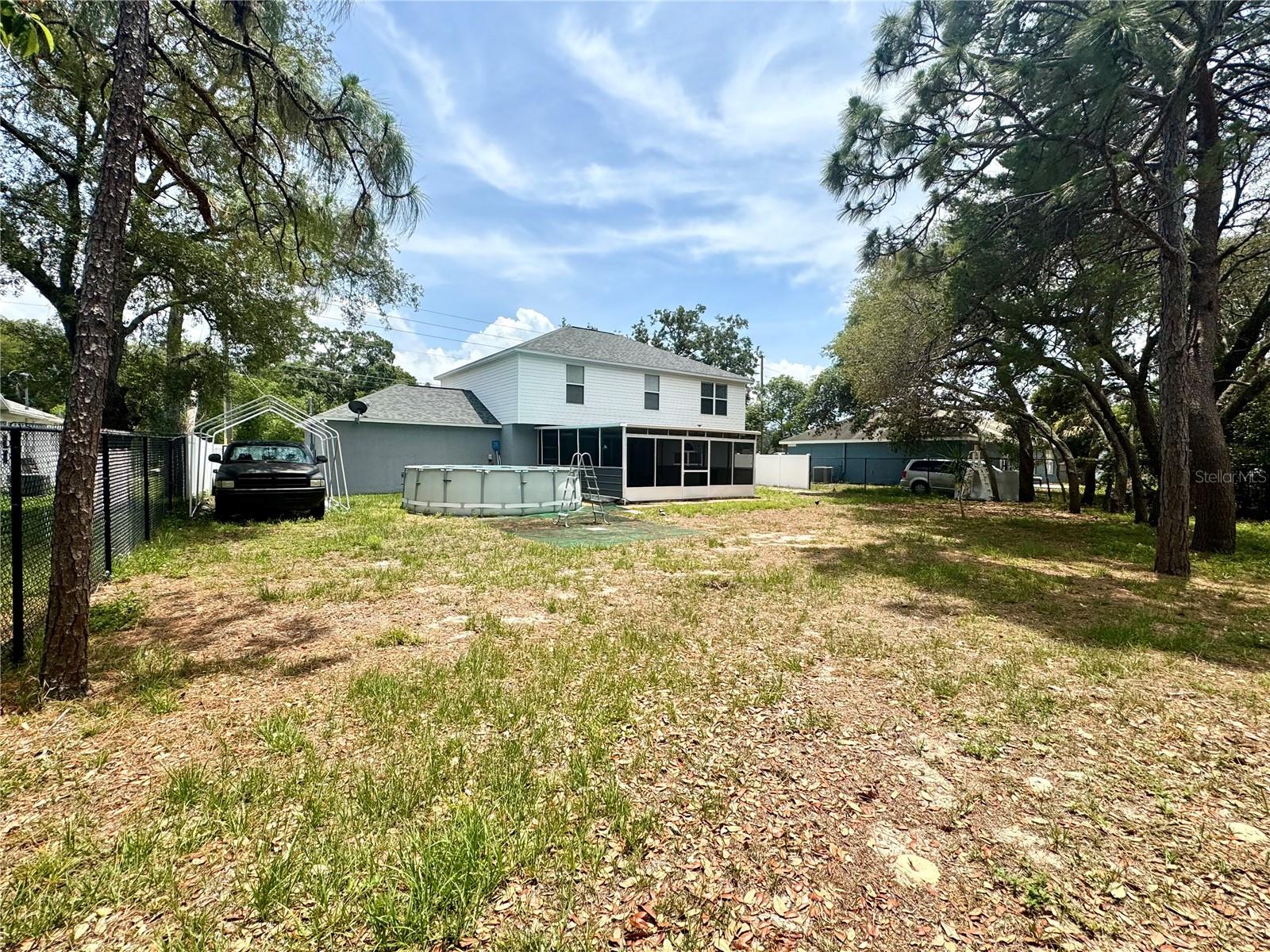 Listing photo id 51 for 3181 Deltona Boulevard