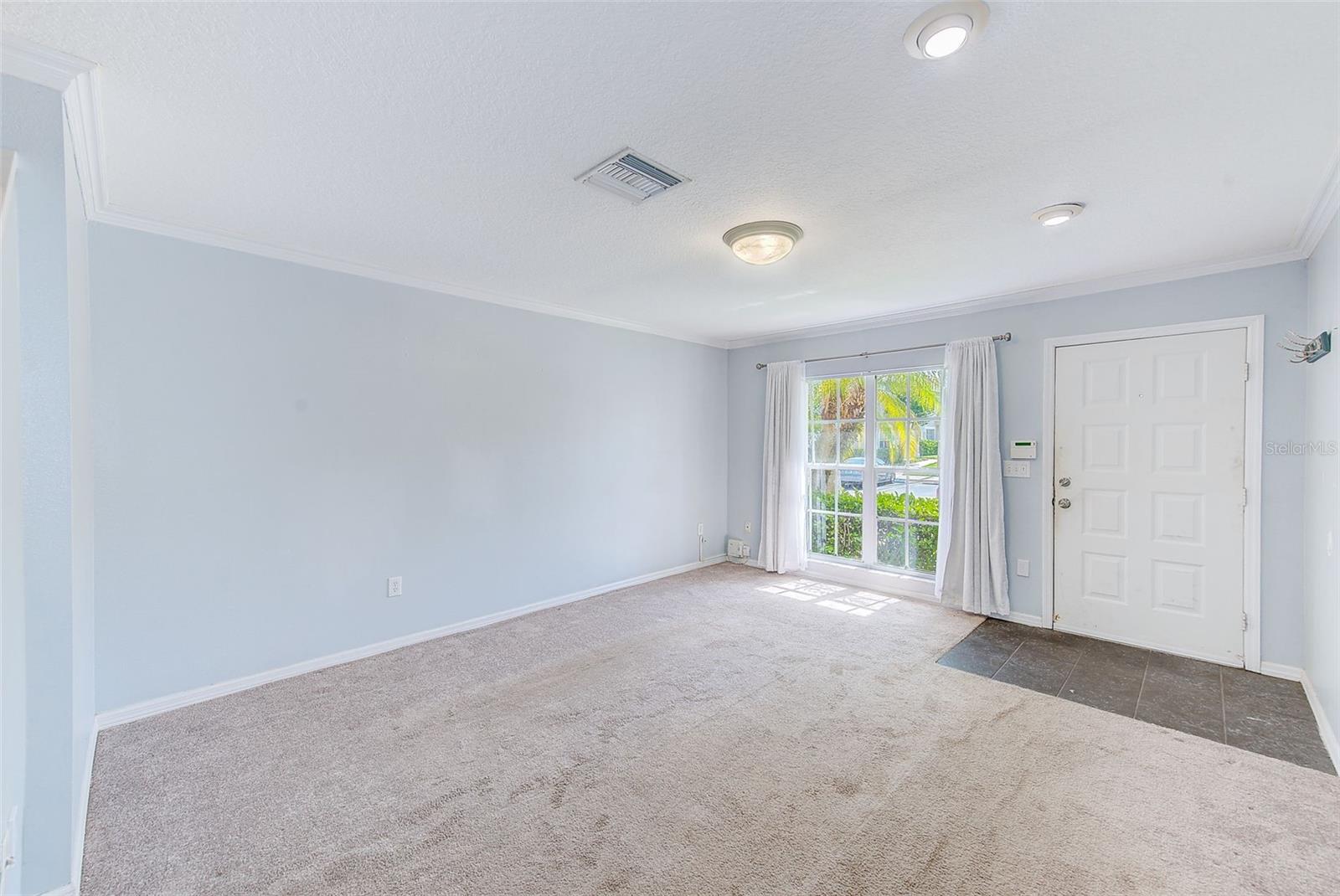 Image 4 of 38 For 727 Kensington Lake Circle