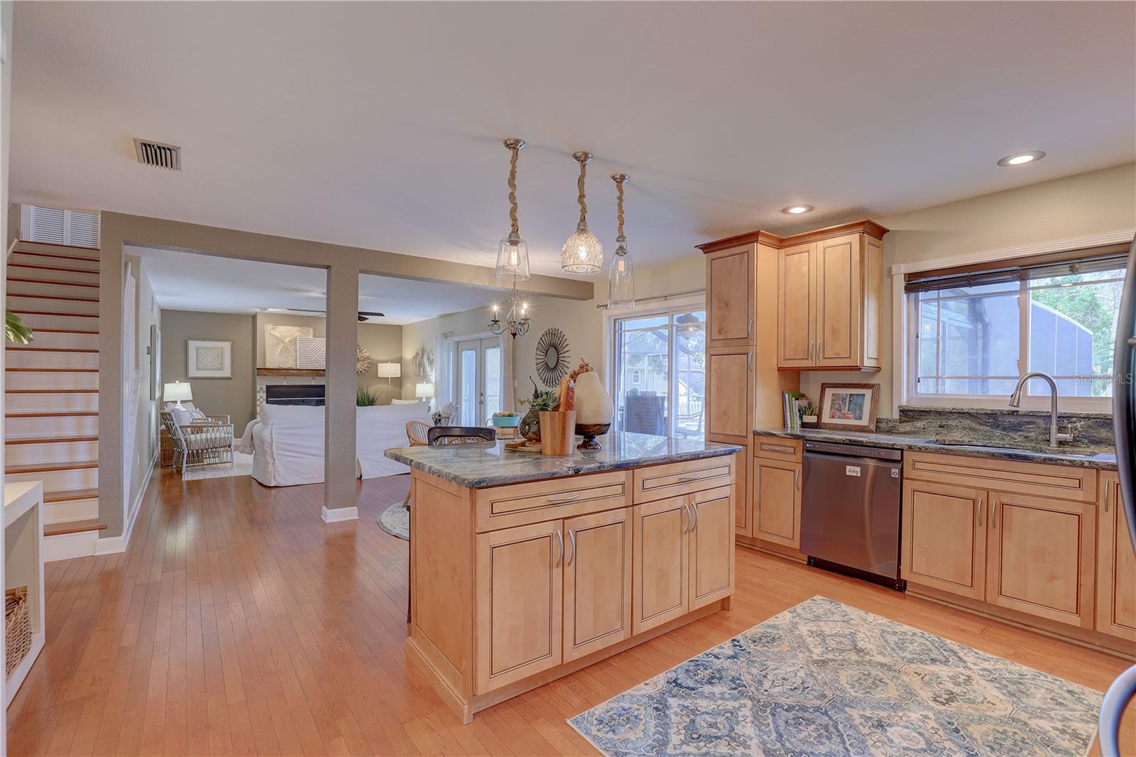 Image 11 of 56 For 7600 Drew Oak Drive