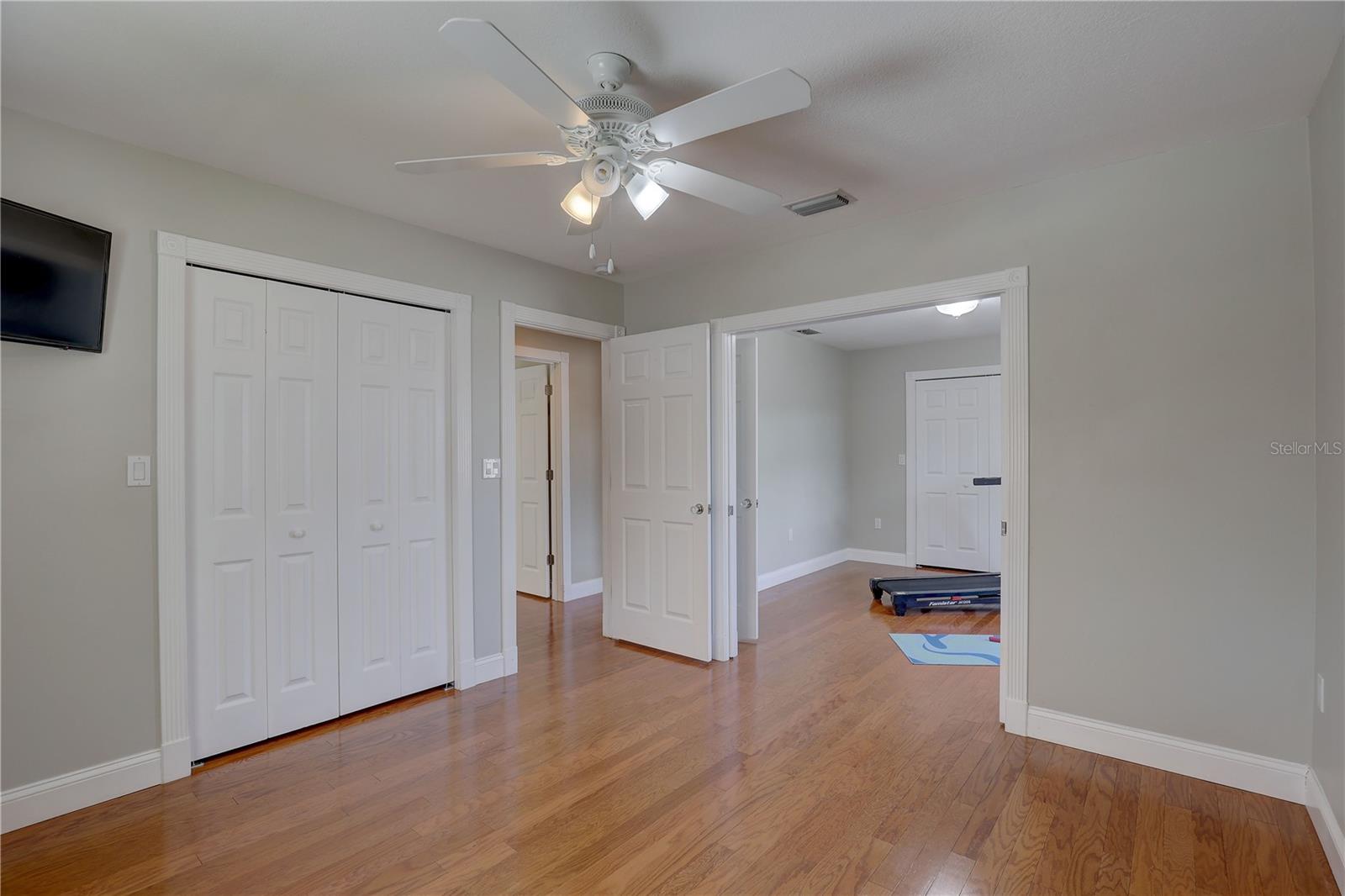 Image 32 of 56 For 7600 Drew Oak Drive