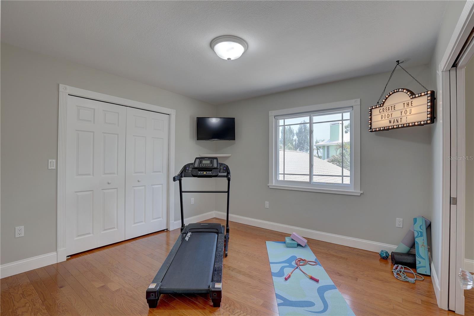 Image 33 of 56 For 7600 Drew Oak Drive