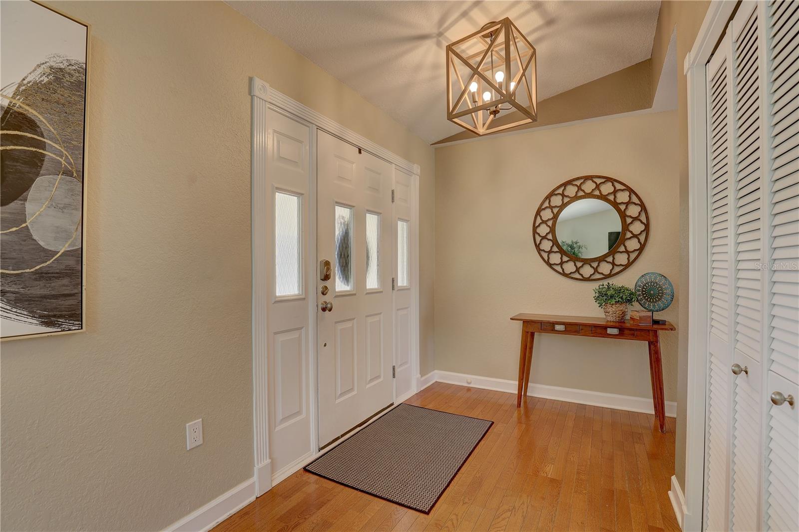 Image 5 of 56 For 7600 Drew Oak Drive