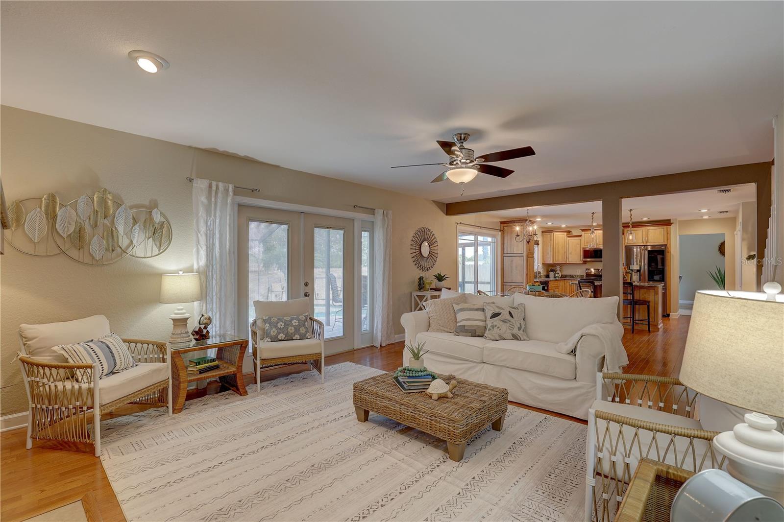 Image 7 of 56 For 7600 Drew Oak Drive