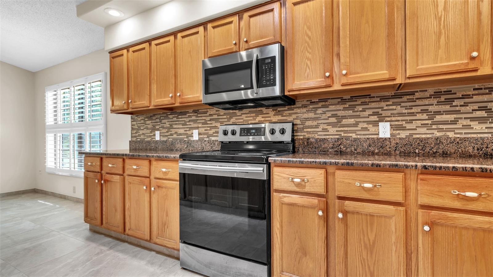 Image 11 of 53 For 9735 Conservation Drive