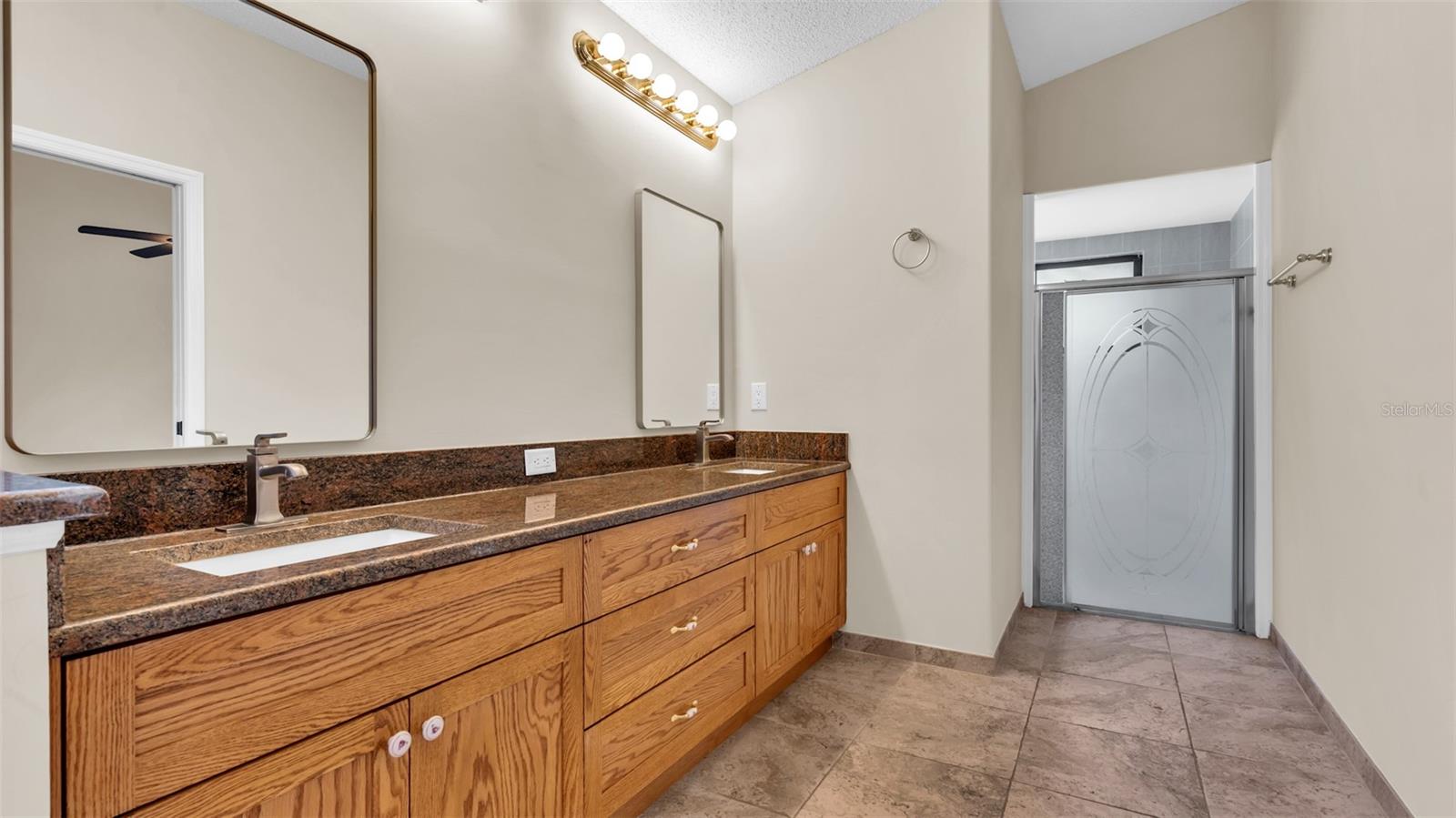 Image 17 of 53 For 9735 Conservation Drive