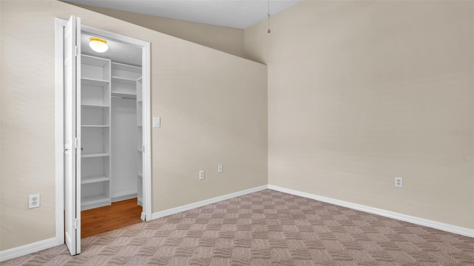 Image 21 of 53 For 9735 Conservation Drive