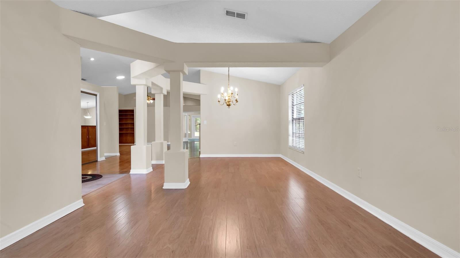 Image 4 of 53 For 9735 Conservation Drive