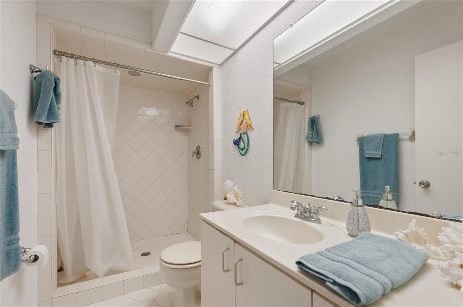 Image 19 of 45 For 745 Pinellas Bayway S 206